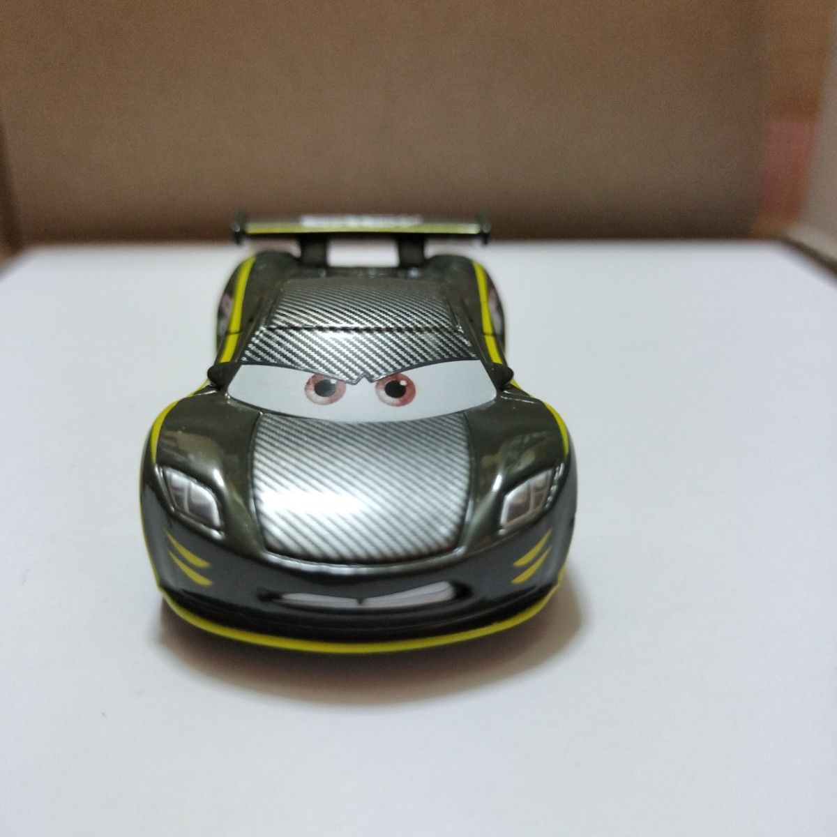 カーズ トミカ ルイス ハミルトン カーボンレーサータイプ｜Yahoo