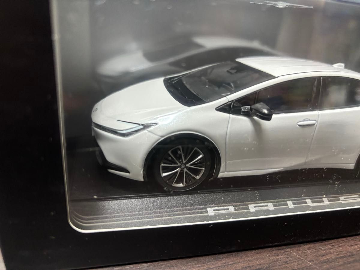 トヨタ 新型プリウス カラーサンプル ミニカー プラチナホワイトパール