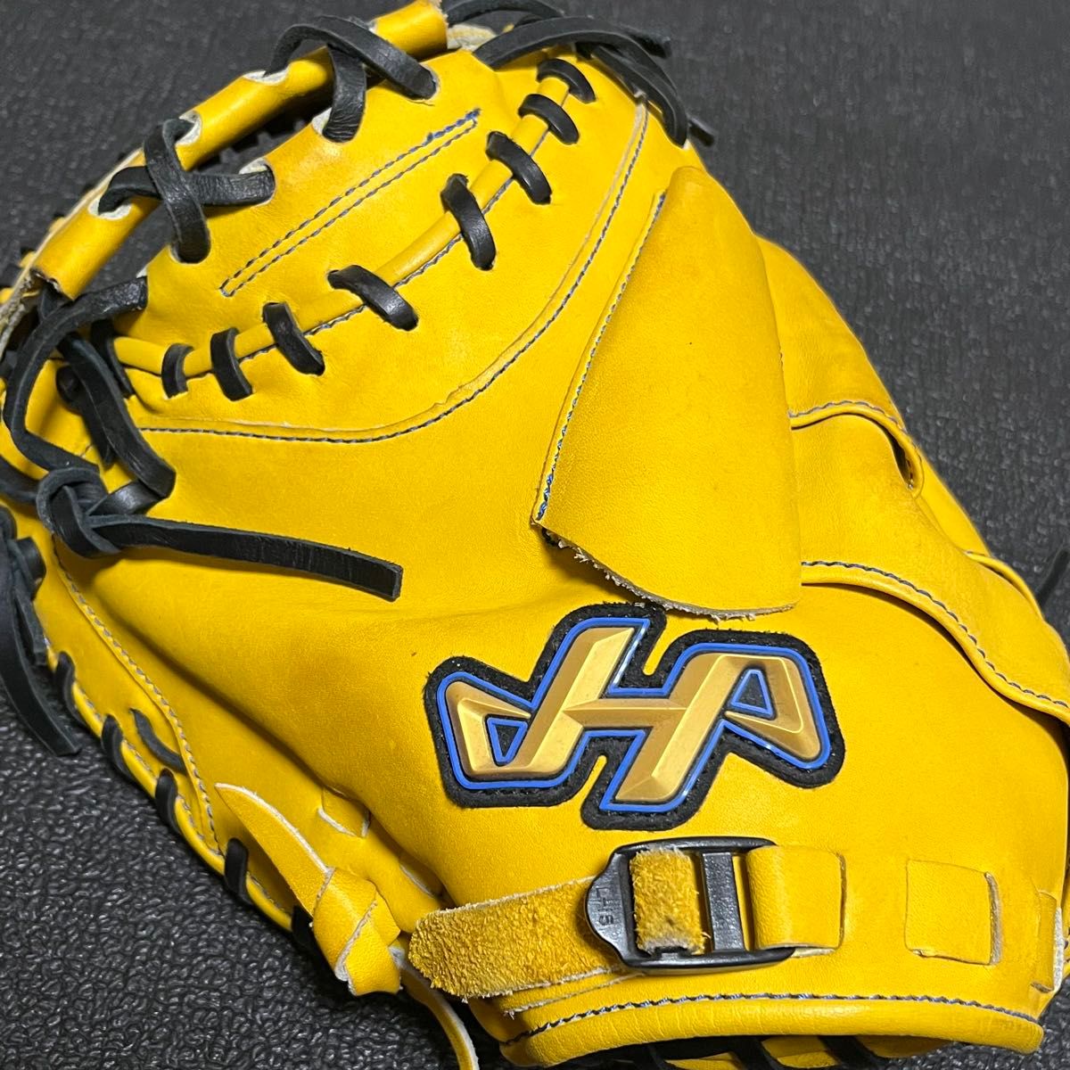 人気の ハタケヤマ 貴重な左投げ用 キャッチャーミット 野球 グローブ