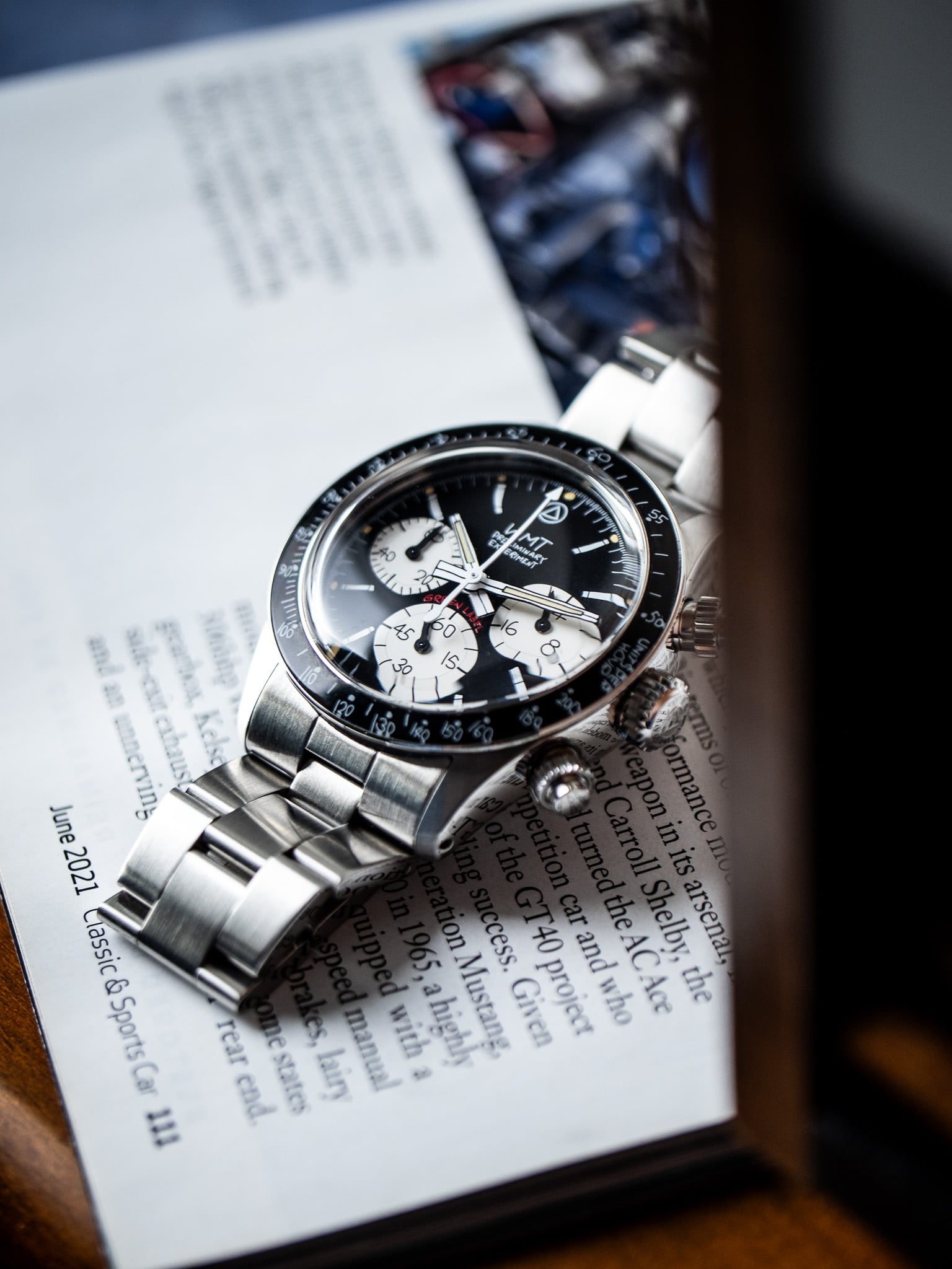 再販決定】プラベゼルのリバースパンダクロノグラフが、手書きスタイル