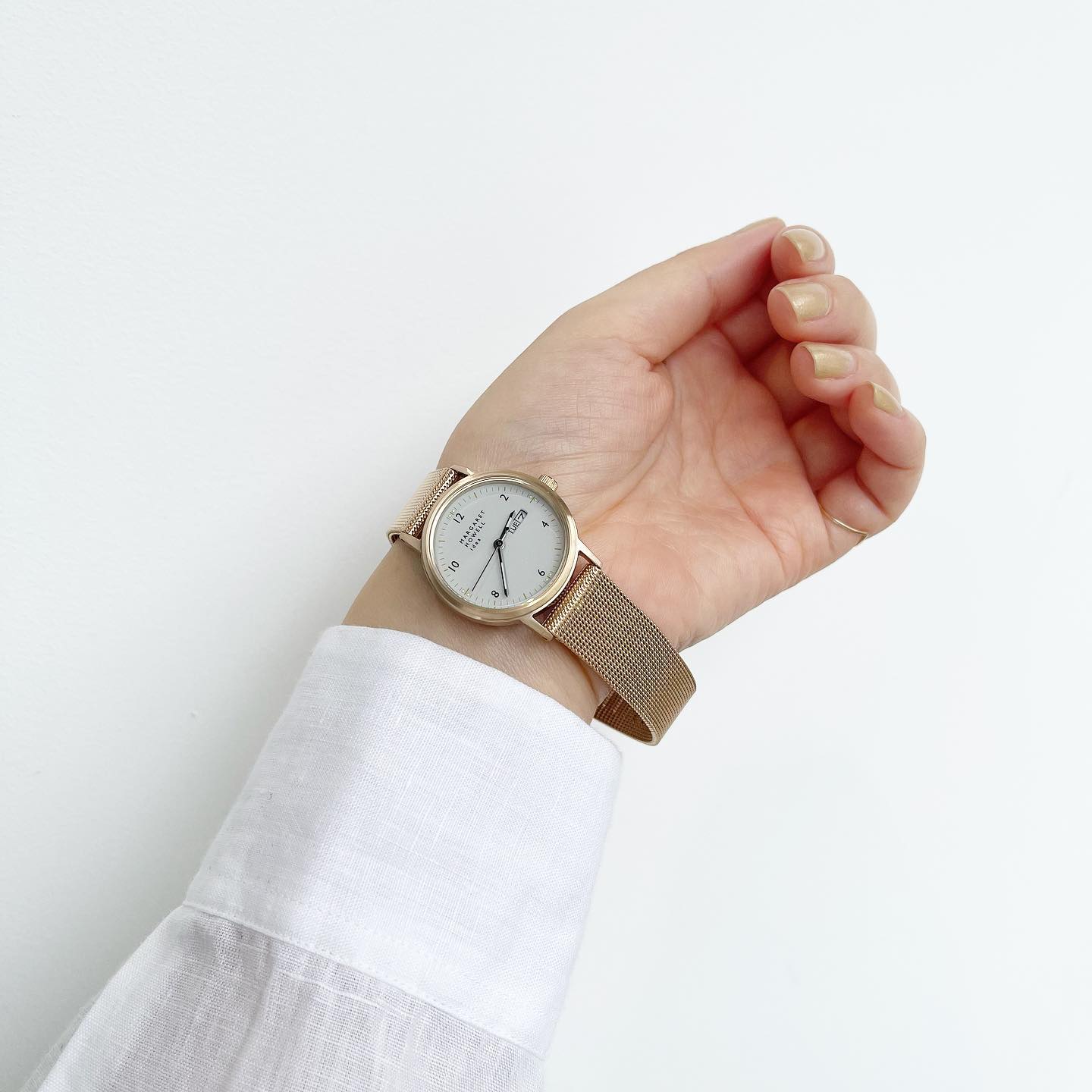 マーガレットハウエルらしい しなやかさと 凛とした優しさを あわせ