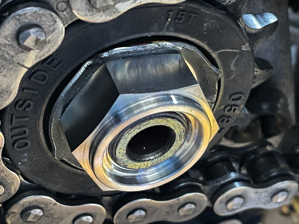 KAWASAKI Vulcan S VN650 2021-2023 FRONT SPROCKET RETAINER NUT