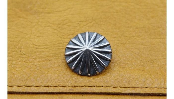 ラージアポロ シルバーコンチョボタン 20mm