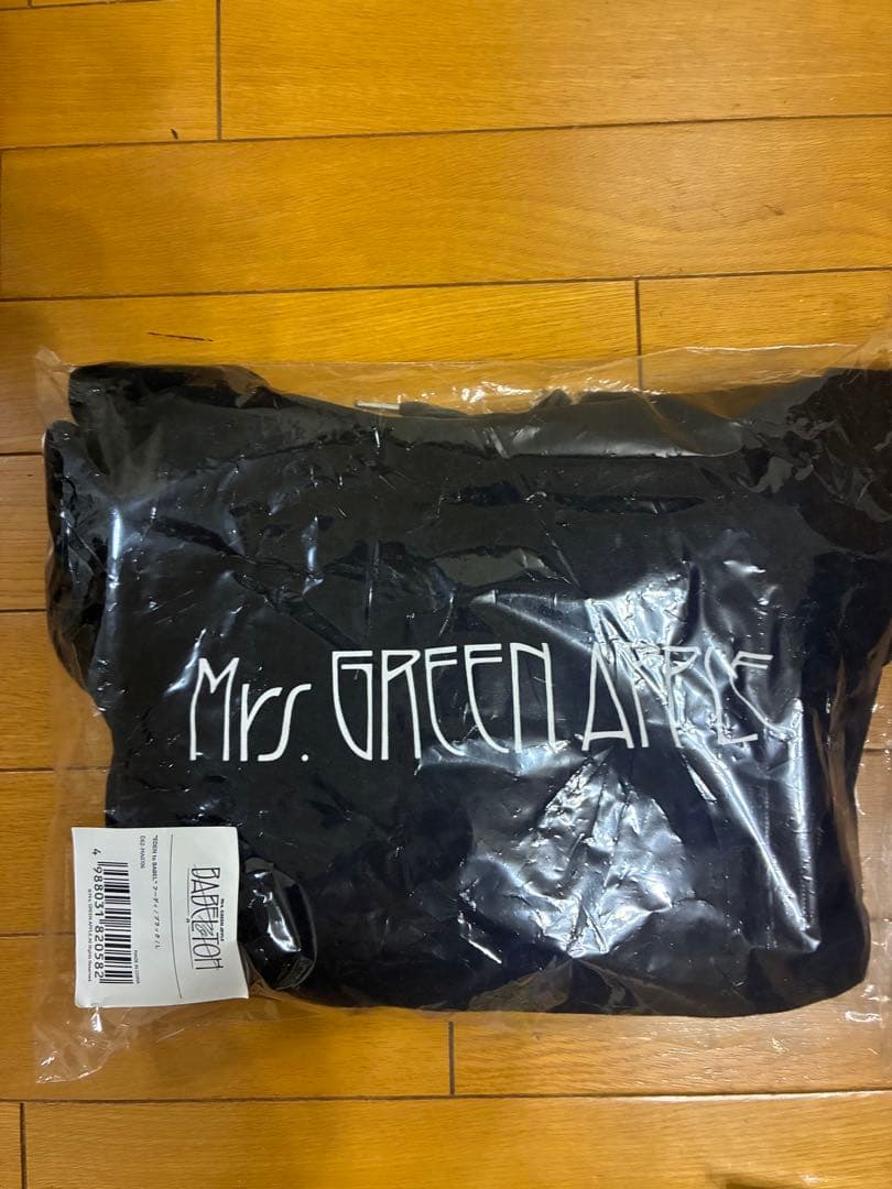 ミセスグリーンアップルパーカーです！