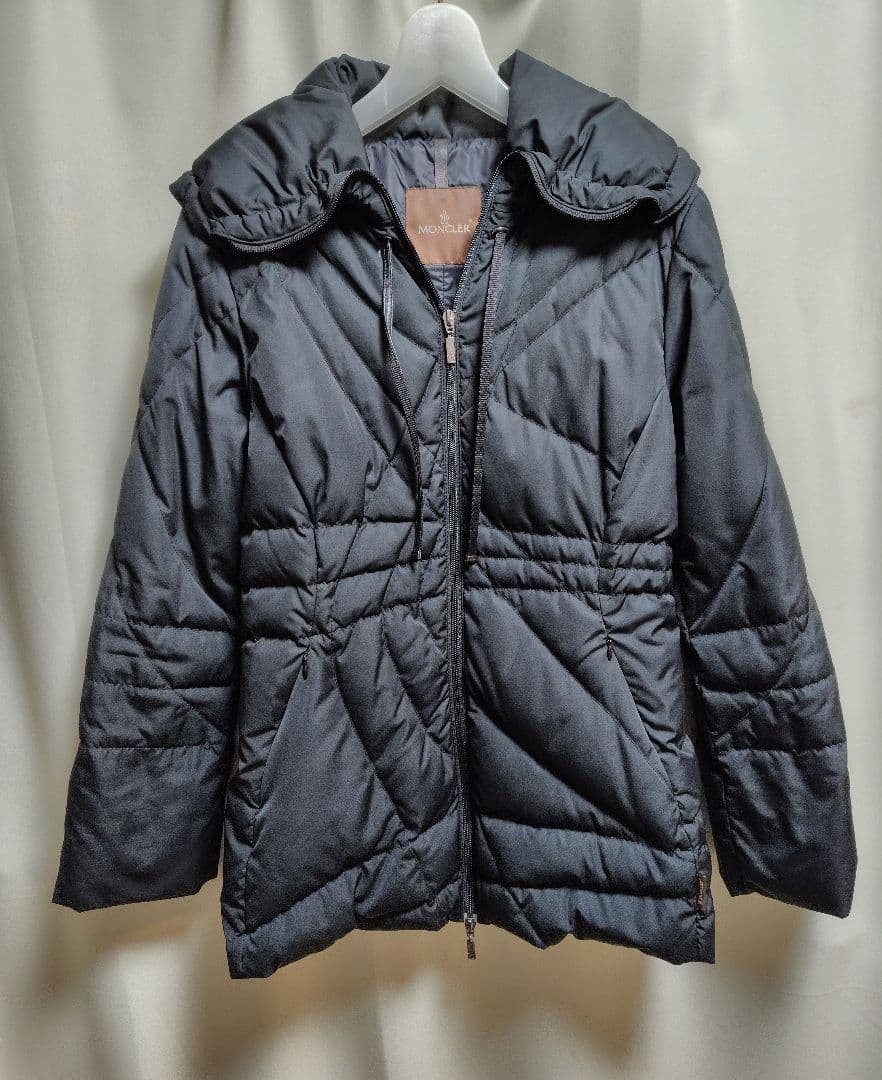 お値下げ【美品】MONCLER モンクレール 黒ダウンジャケット レディース