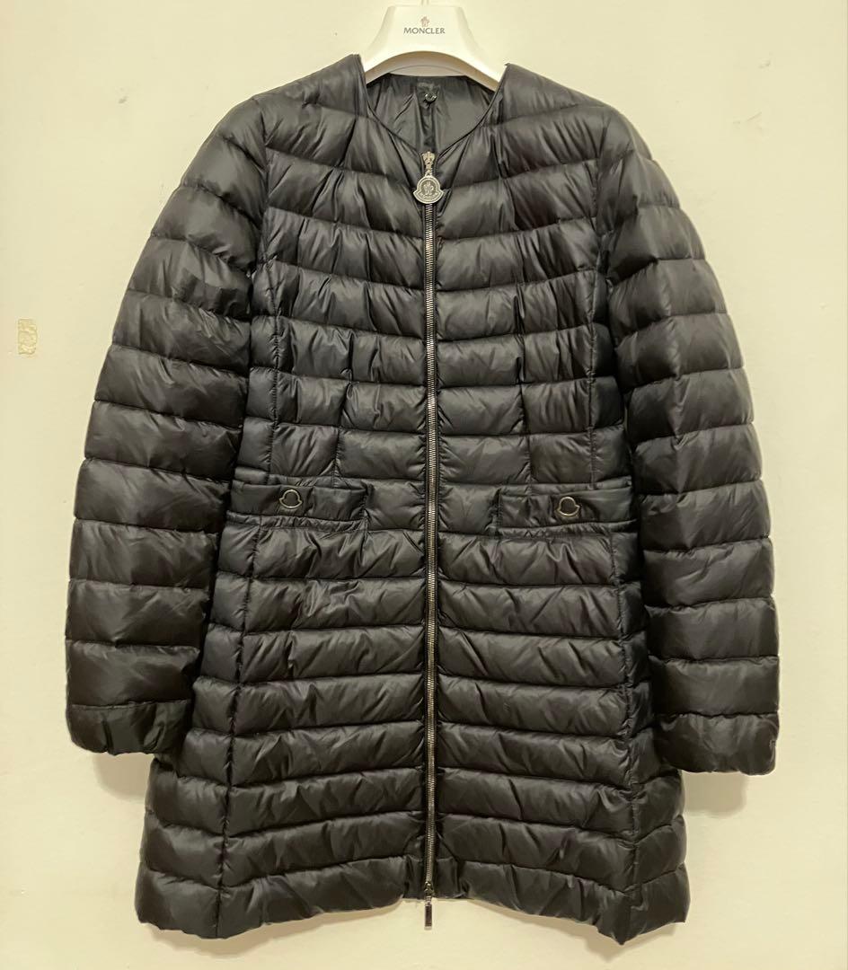 Moncler モンクレール　ダウンコート　難あり