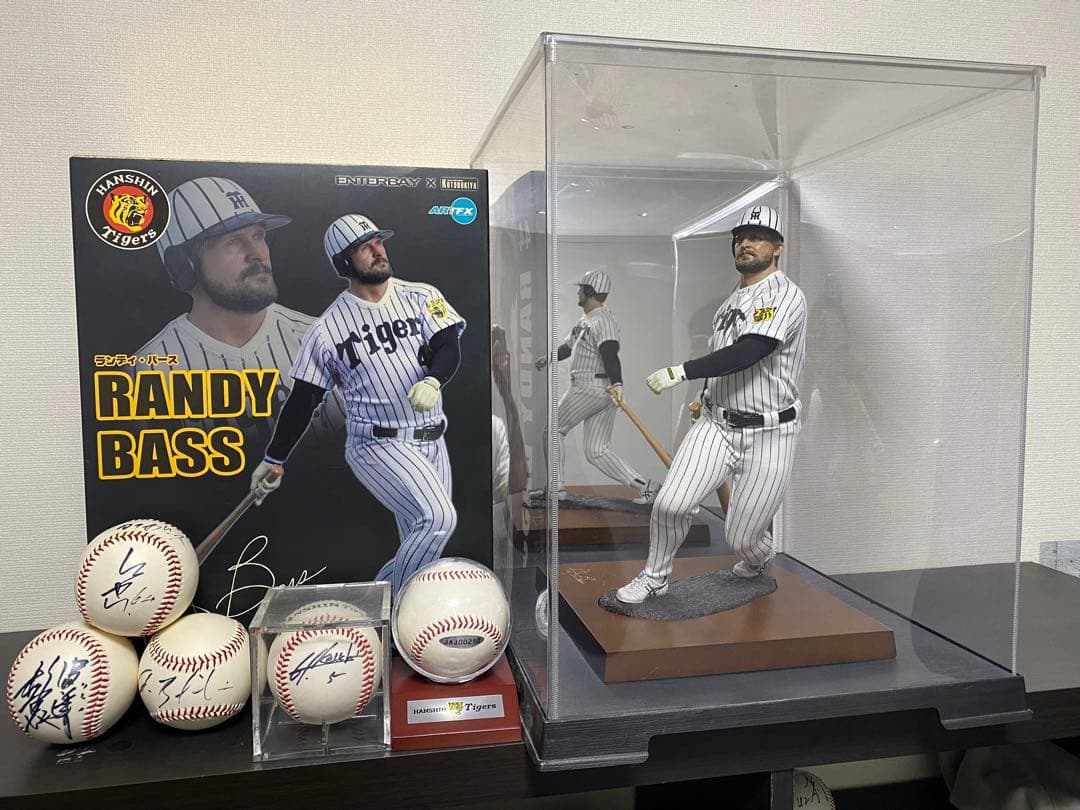 阪神タイガース　ランディバース　フィギア