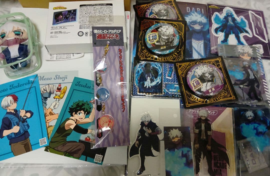 ヒロアカ　荼毘/燈矢　アクスタ、缶バッジ、ぬい、アクリルブロック等セット グッズ-バッチ】僕のヒーローアカデミア 缶バッジコレクション／荼毘