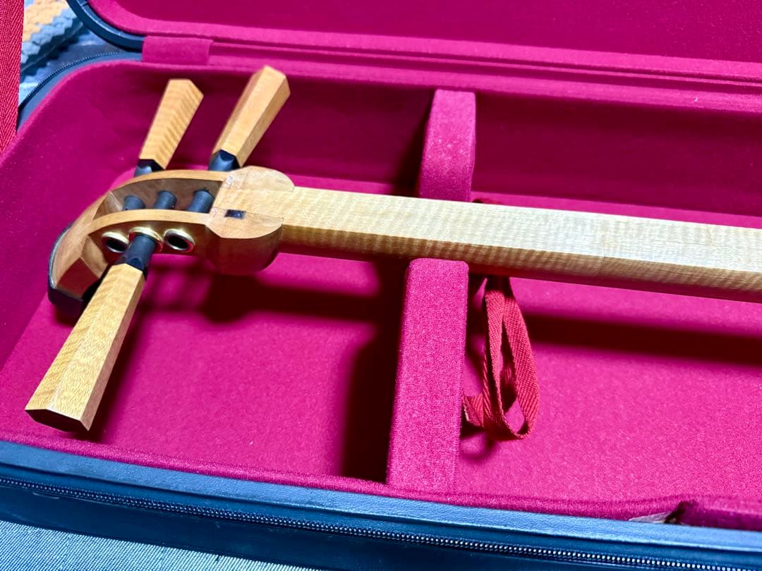 白紅木】津軽三味線 金細 子持綾杉胴 - メルカリ