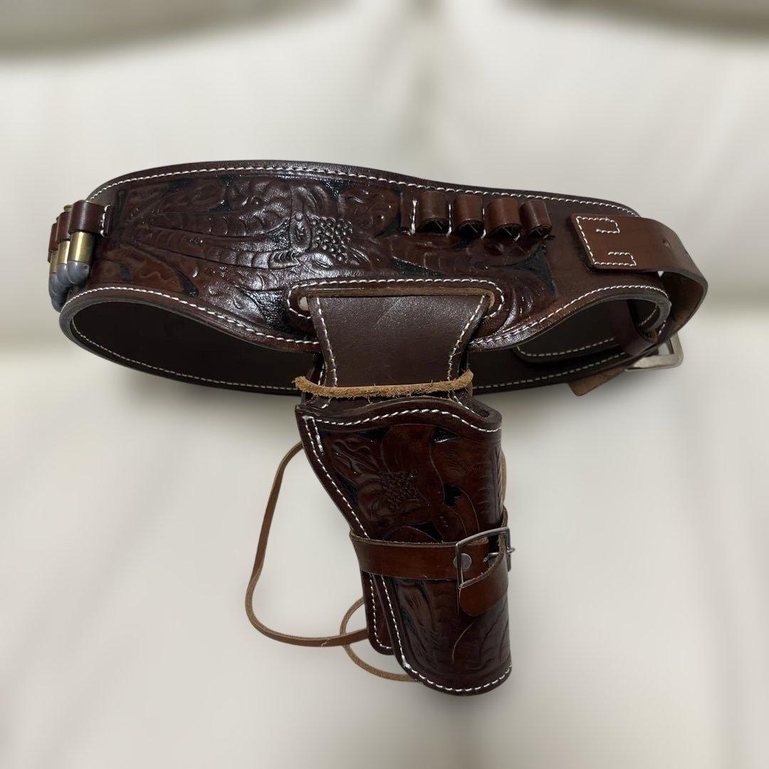 革製 ウェスタンガンベルト ホルスター 彫刻付き ホルスター ベルト