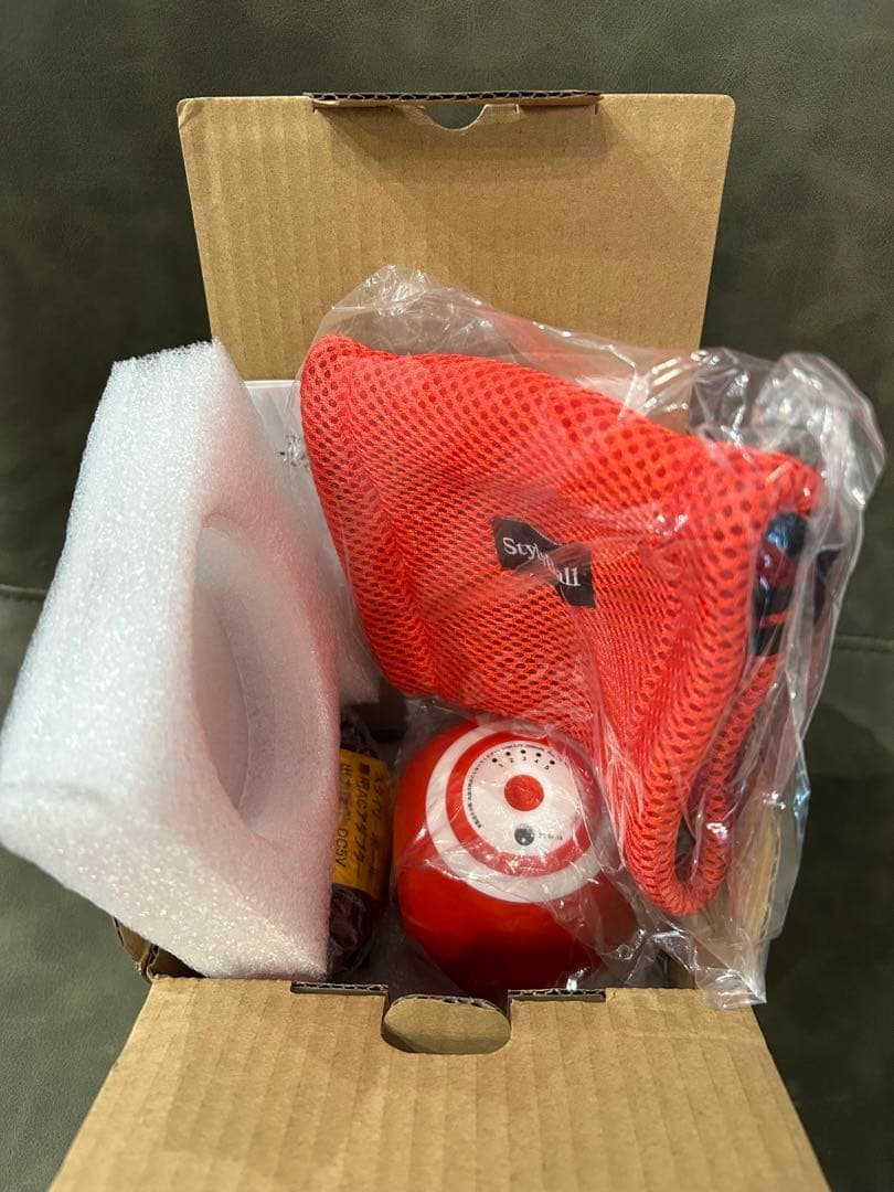 スタイリーボール　箱付き　ほぼ未使用品　レッド