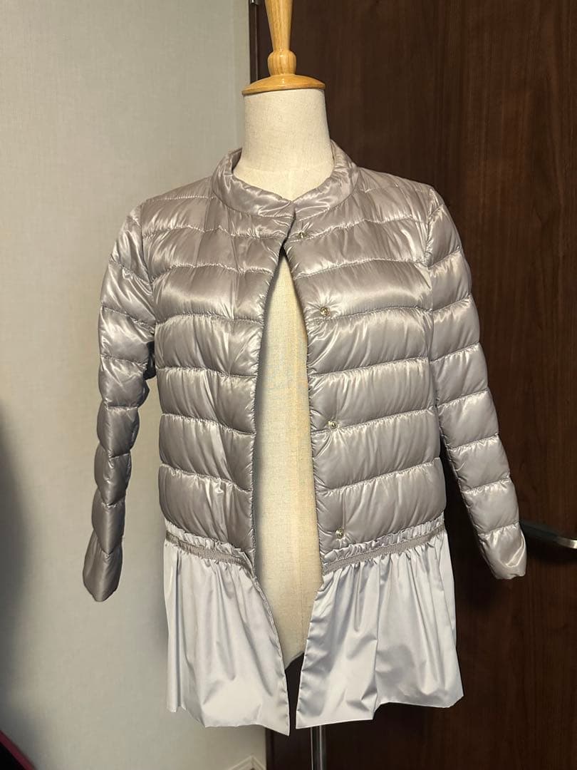 Herno シルバー ライトダウンジャケット フリル付き