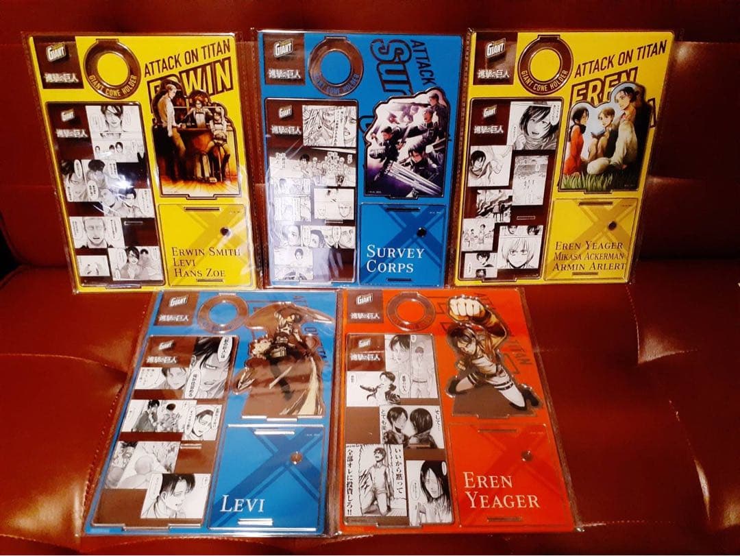 進撃の巨人　アクリルスタンド　ジャイアントコーン　アクスタ