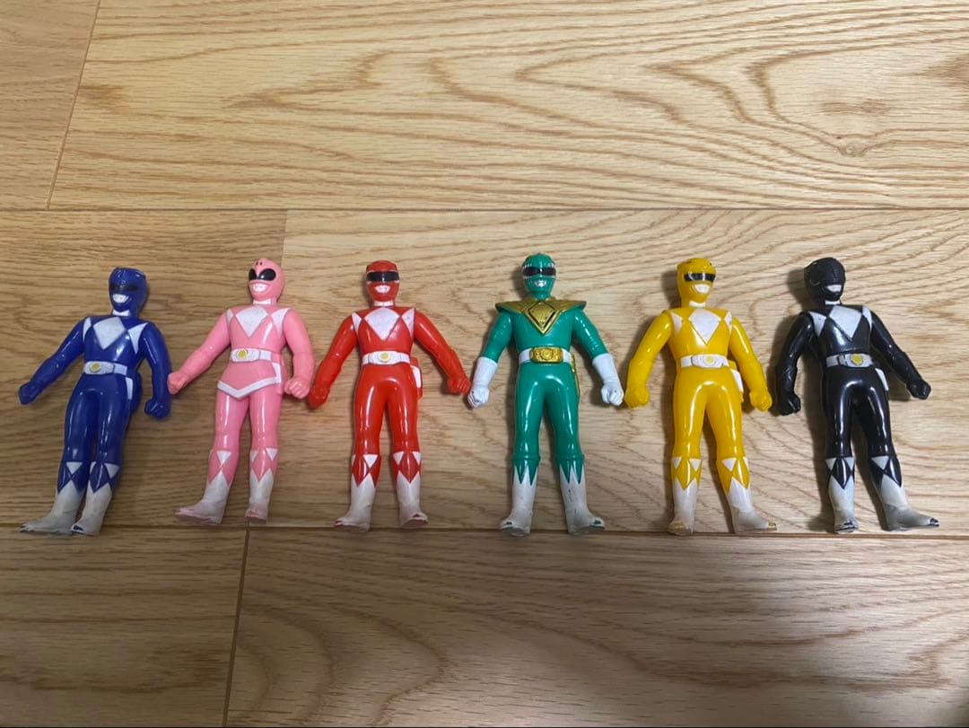 恐竜戦隊ジュウレンジャー　フィギュア 6体セット 恐竜戦隊ジュウレンジャー』の6人がアクションフィギュアシリーズ