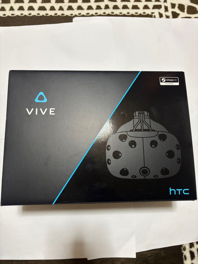 HTC VIVE VRヘッドセット 本体と付属品