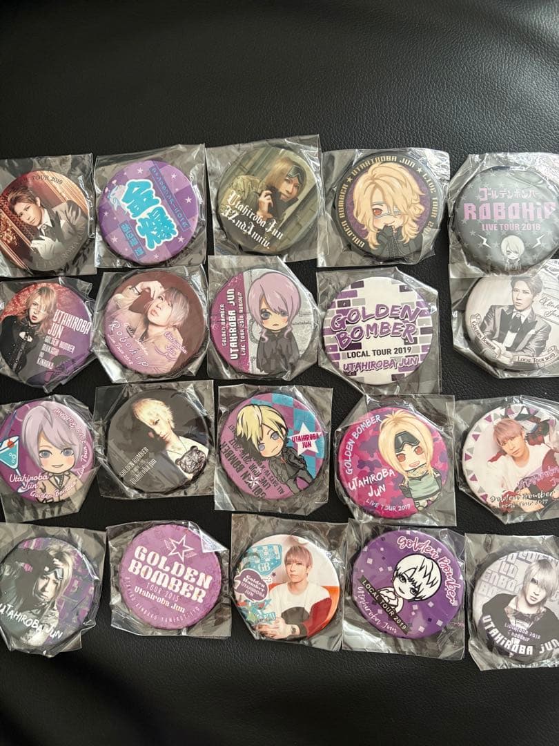 ゴールデンボンバー 金爆 ガチャ トレカ スクラッチ 缶バッジ