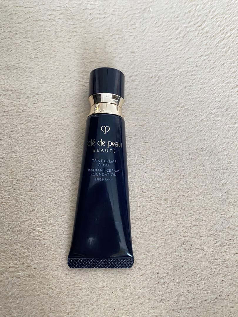 クレド・ポー・ボーテ　タンクレームエクラn オークル00