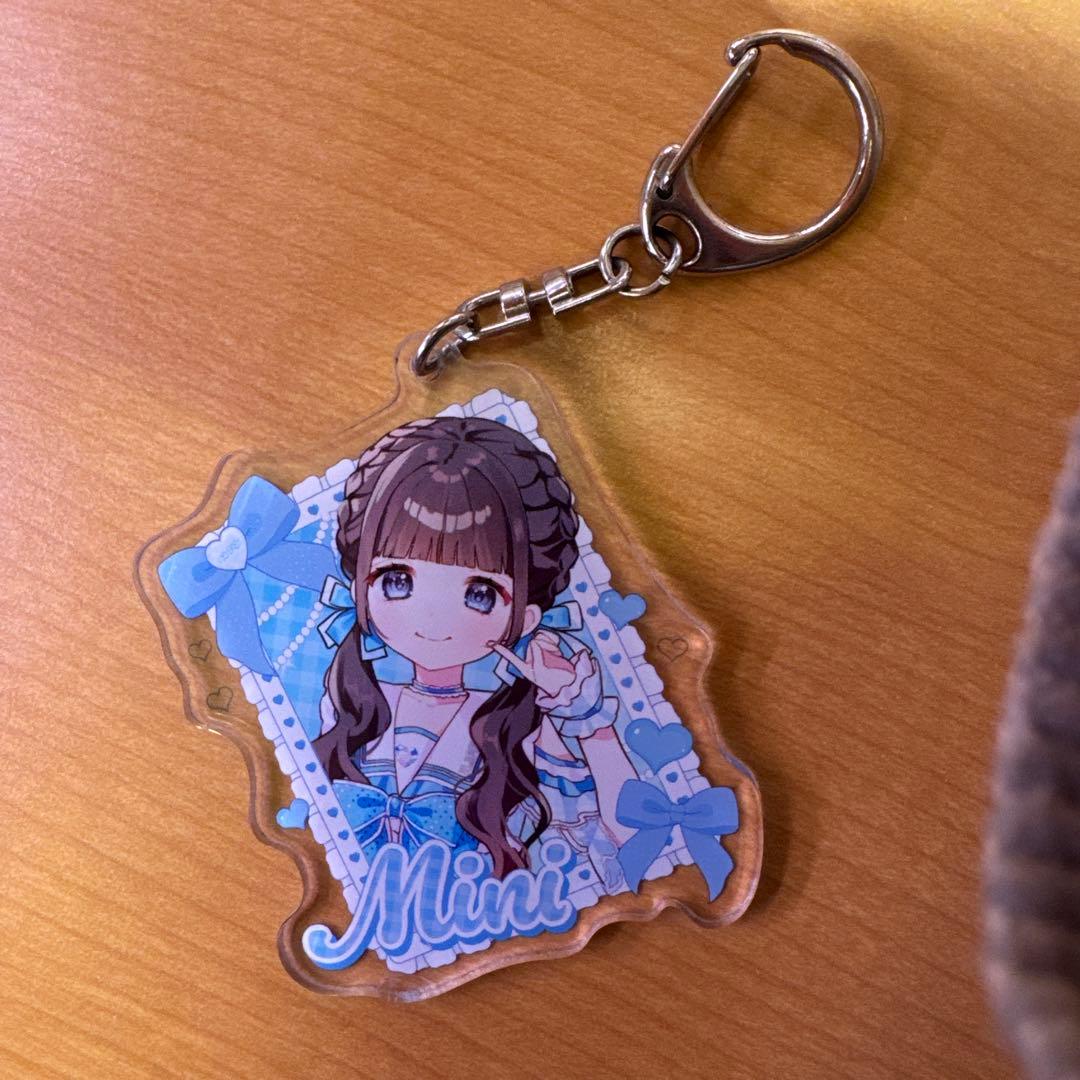 y*u様 iLiFE! 虹羽みに 新体制お披露目イラストアクキー - メルカリ