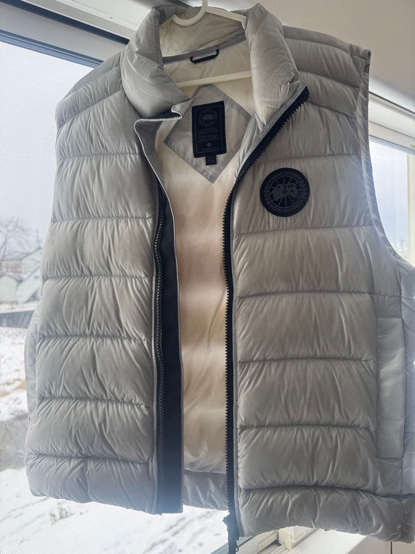   シルバー ダウンベスト シルバー ダウンベスト - メルカリ