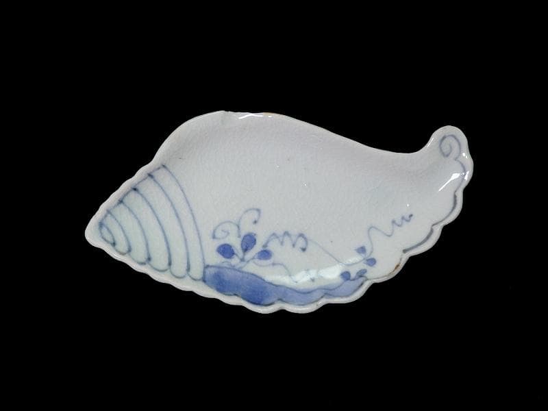 古伊万里 染付 草花紋の図 巻貝型変形皿 D852AS-fbpv - メルカリ