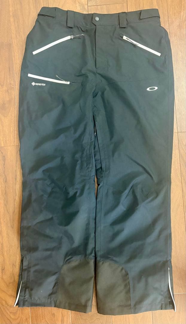 OAKLEY ブラック スノーボードパンツ