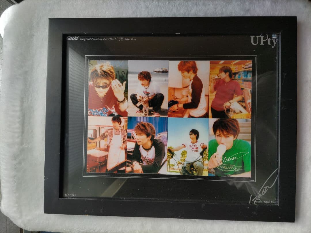 GACKTトレーディングカード台紙(直筆)、専用フレーム