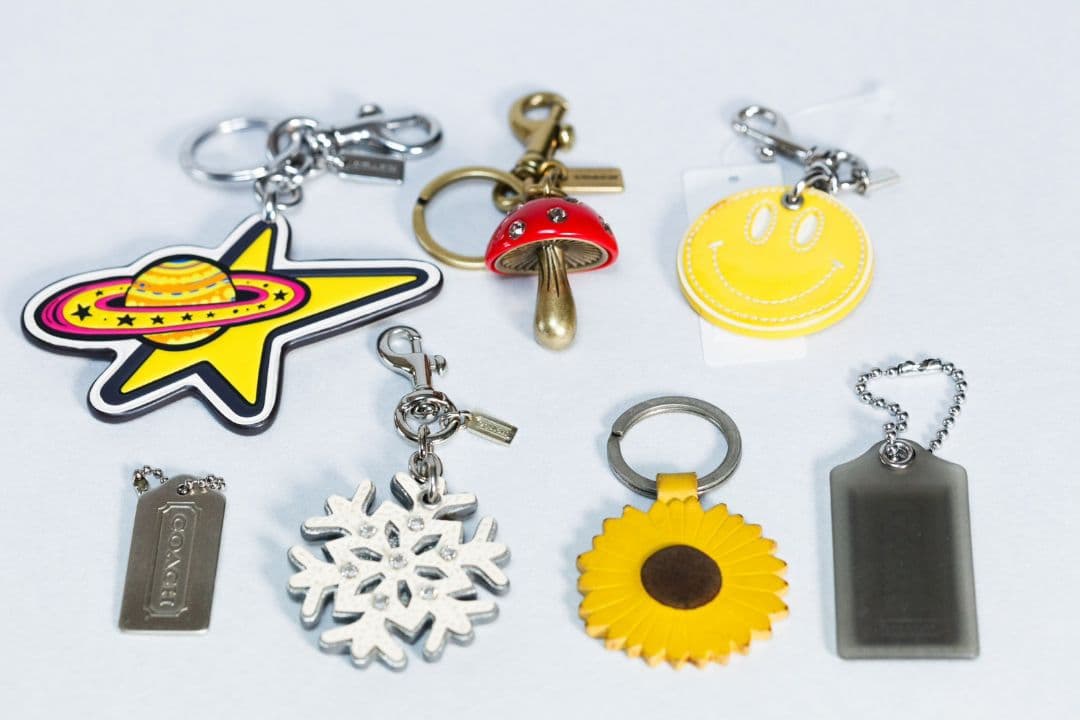 美品コーチ 多様なデザインのキーホルダー7点セット