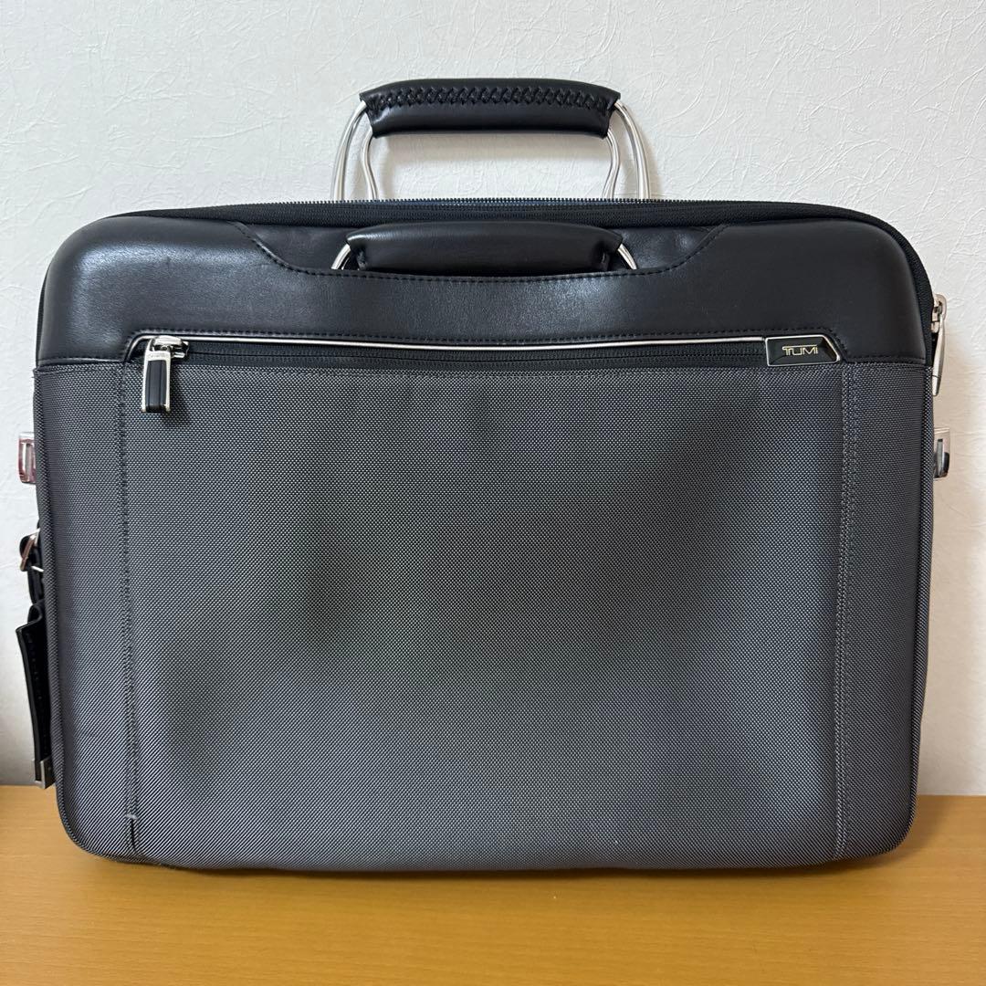 TUMI（トゥミ） ARRIVÉ（アライヴ） ハミルトン・スリム・ブリーフケース