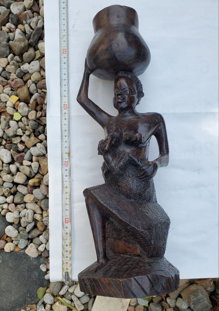 マコンデ彫刻 木製 女性像 壺を持つ彫刻 約40cmと　バリ島女神像 Amazon.co.jp: バリ島縞黒檀製木彫り女神舞踊彫刻置物高さ53cm極上品