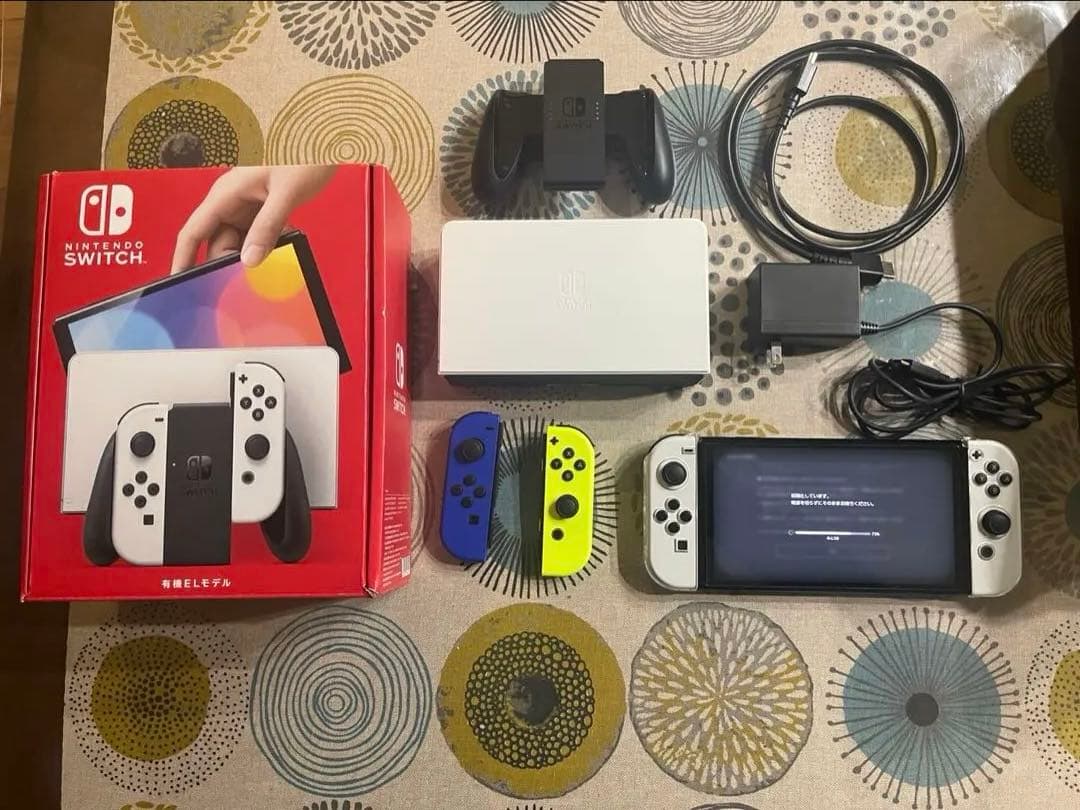 Nintendo Switch 有機EL本体 /ホワイトJoy-Con付き