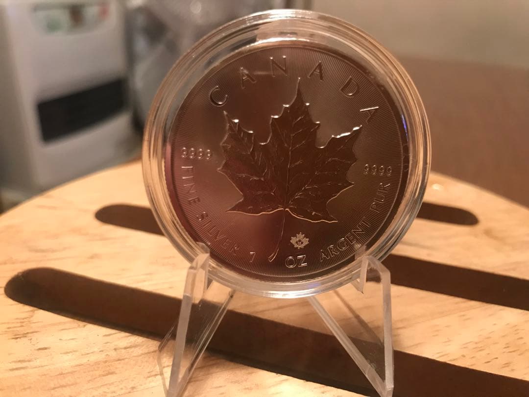 更に値下げ❗️カナダ 1オンス メイプルリーフ 銀貨2015年３１.１グラム実測